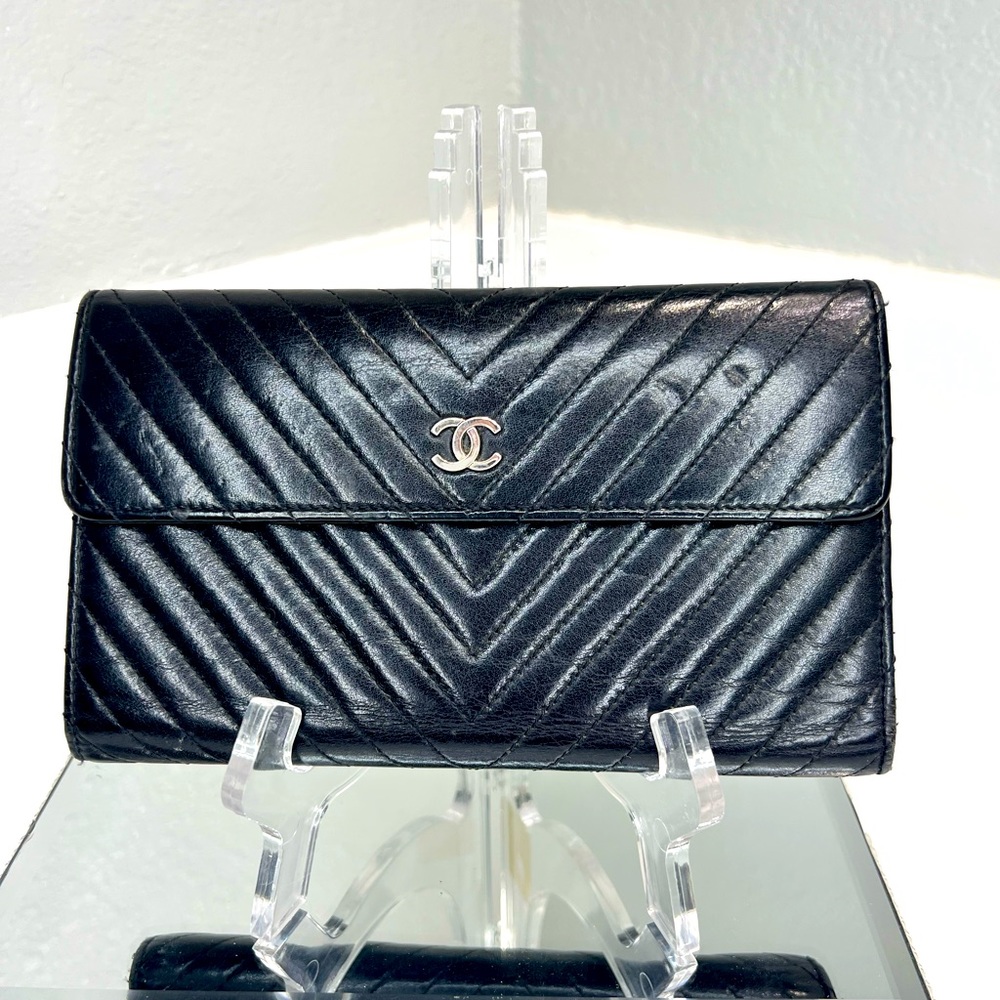 Chanel CC Chevron Quilted Lambskin Wallet